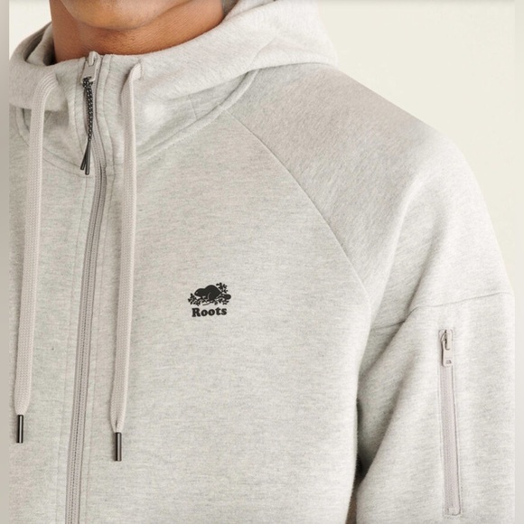 ROOTS Brand new never worn! - Picture 2 of 4